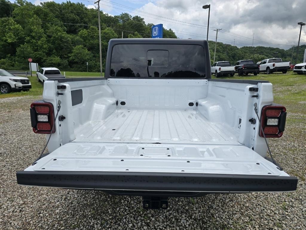 new 2025 Jeep Gladiator car, priced at $49,741