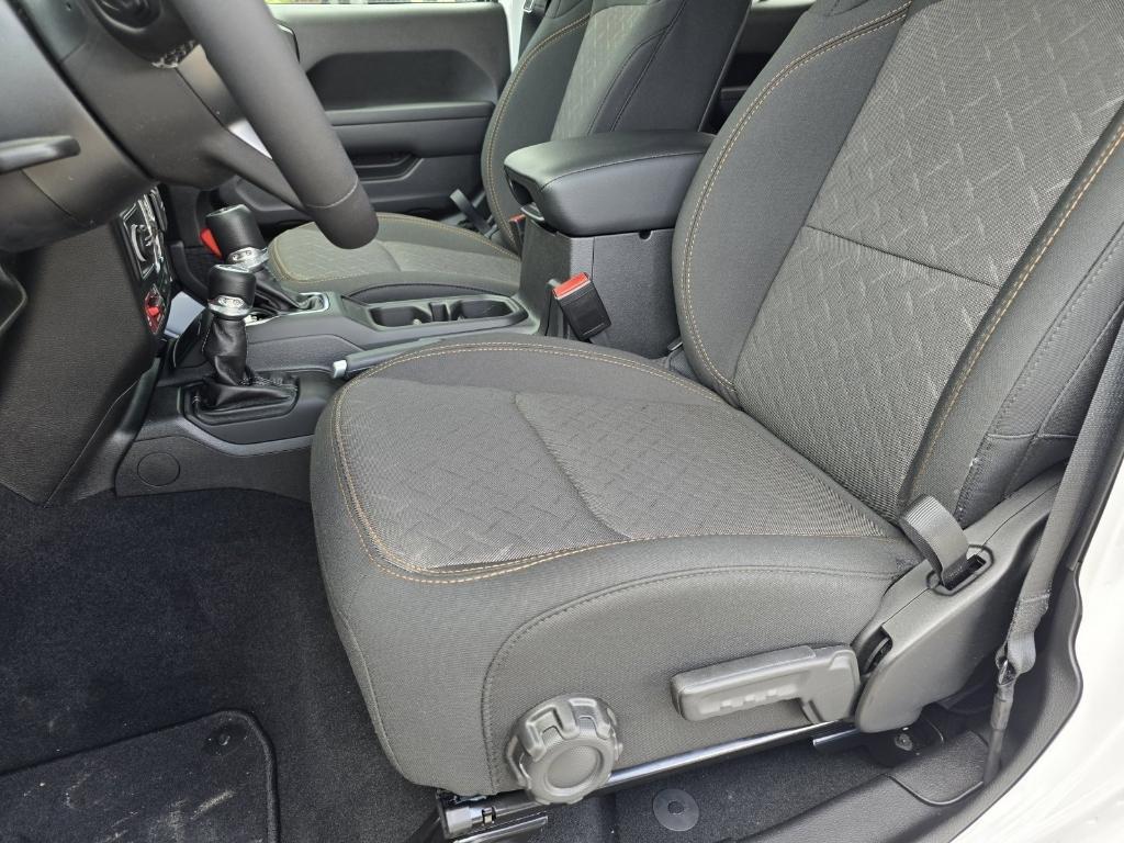 new 2025 Jeep Gladiator car, priced at $49,741