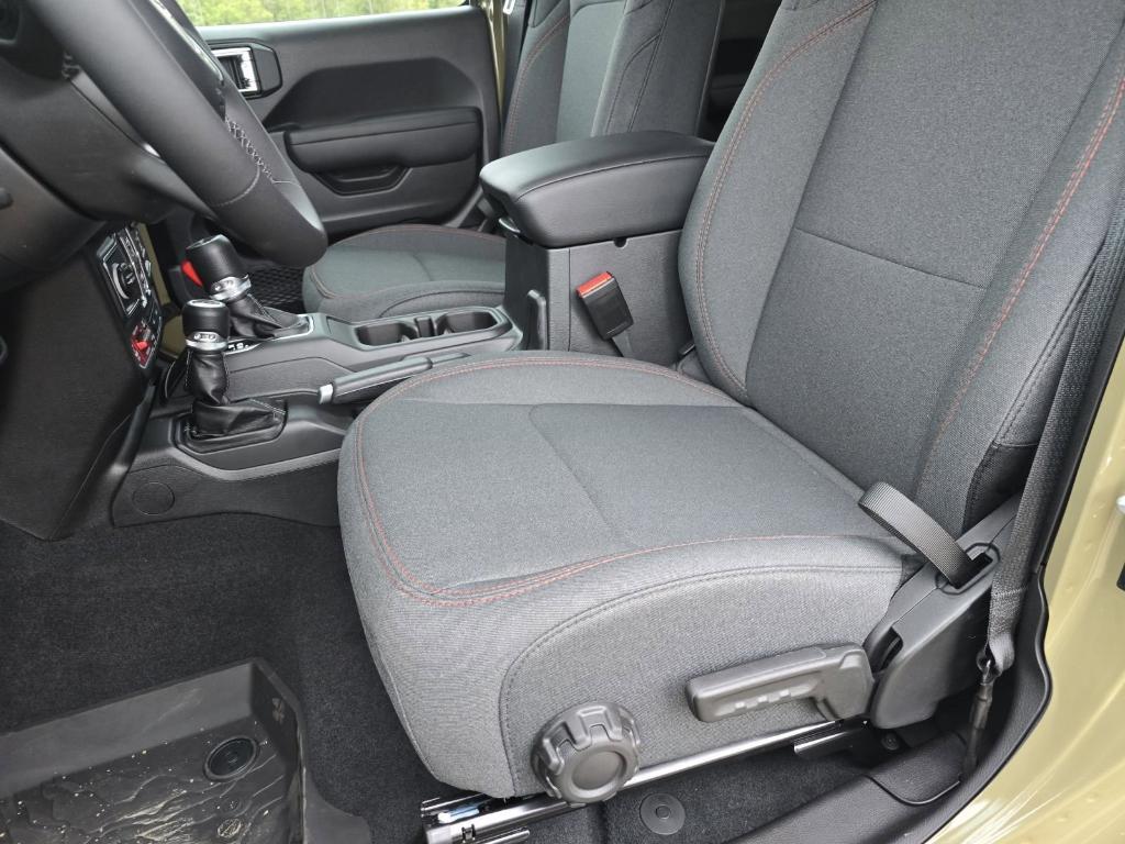 new 2025 Jeep Gladiator car, priced at $49,000
