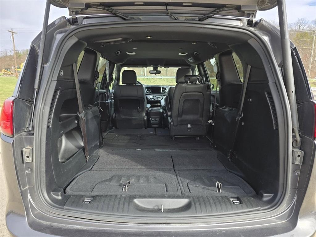 used 2018 Chrysler Pacifica car, priced at $11,977