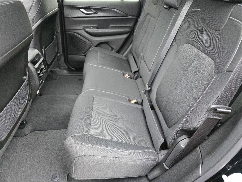 new 2025 Jeep Grand Cherokee car, priced at $39,067