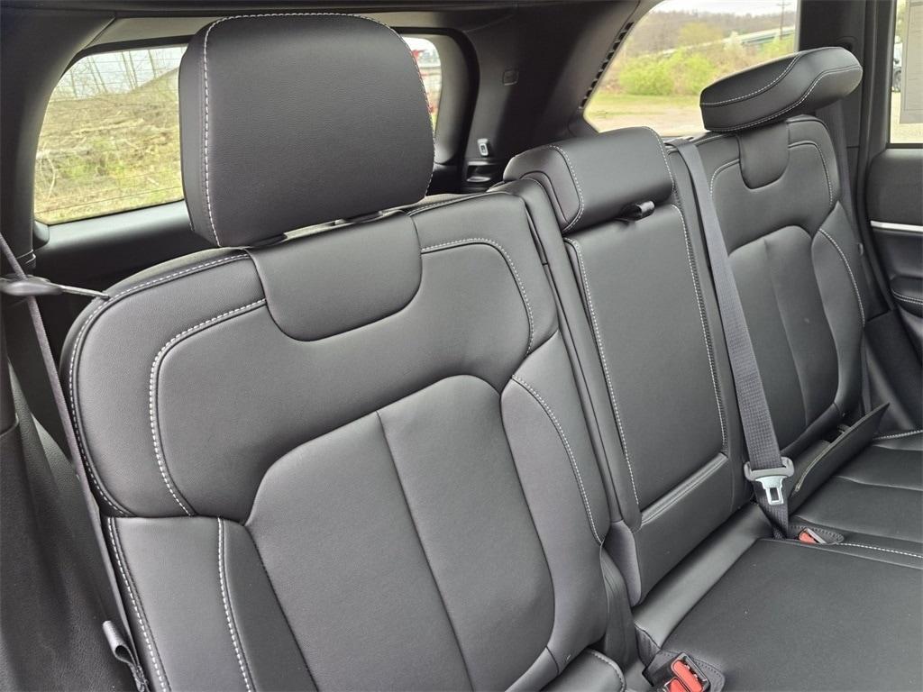 new 2025 Jeep Grand Cherokee car, priced at $48,496