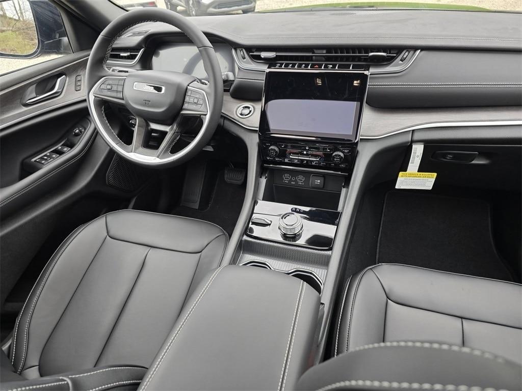 new 2025 Jeep Grand Cherokee car, priced at $48,496