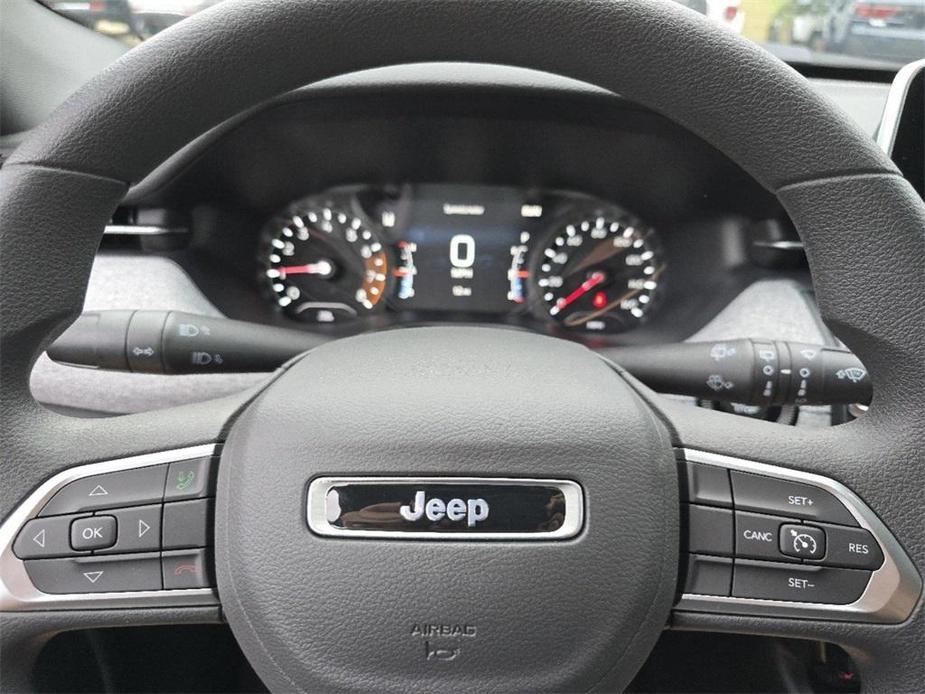 new 2025 Jeep Compass car, priced at $28,090