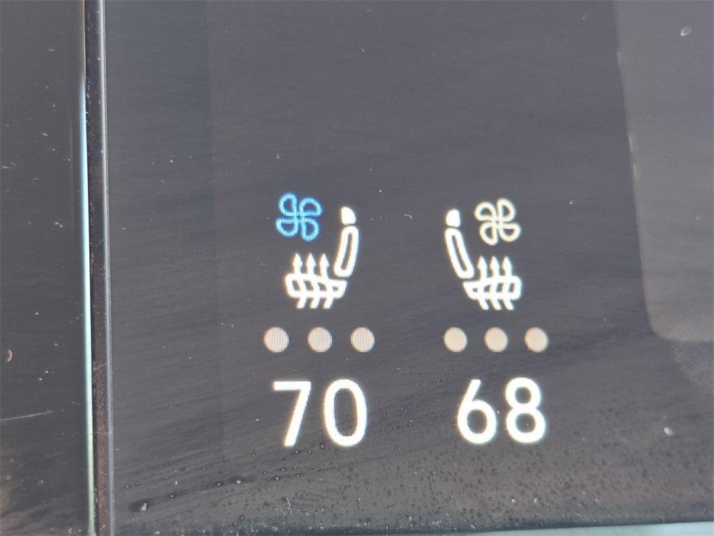 used 2024 Volkswagen Atlas car, priced at $29,909