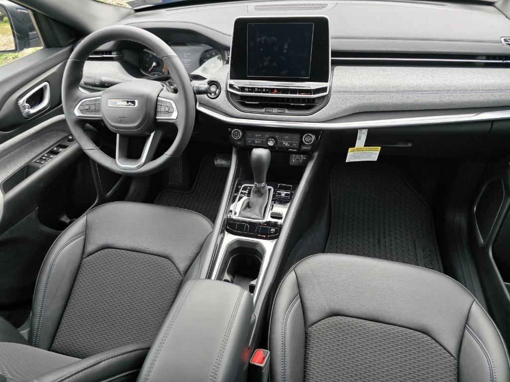 new 2025 Jeep Compass car, priced at $27,800