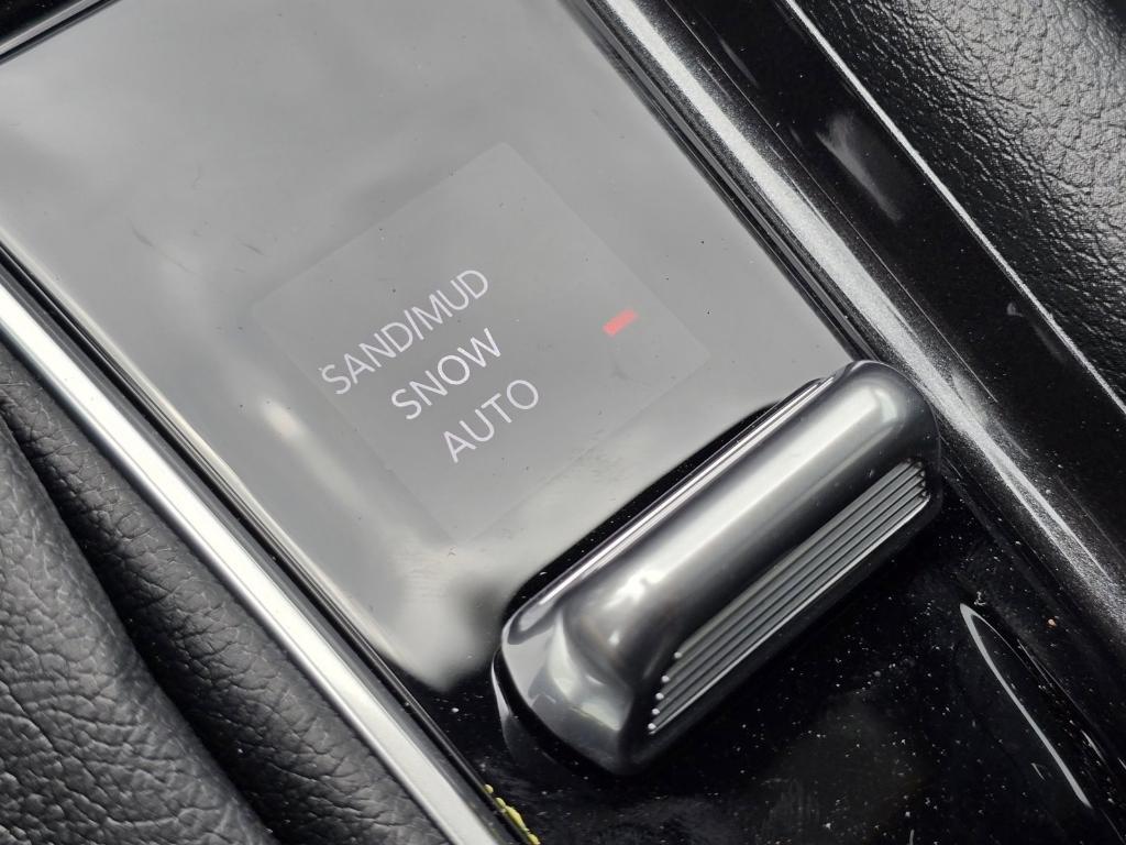 new 2025 Jeep Compass car, priced at $27,800