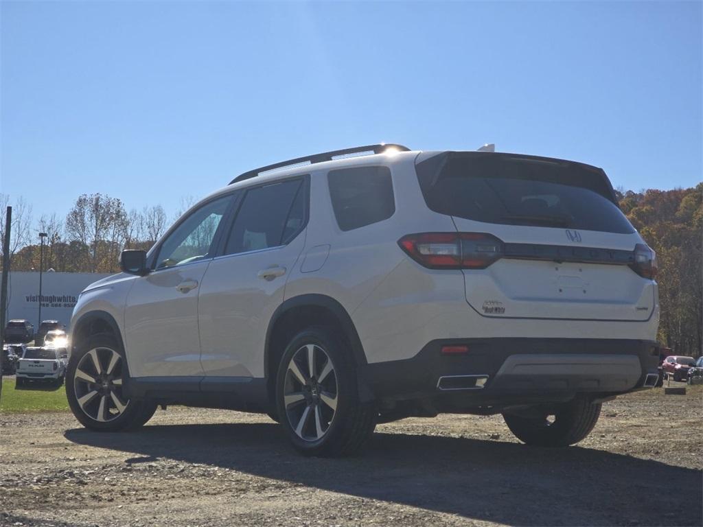 used 2023 Honda Pilot car, priced at $35,980