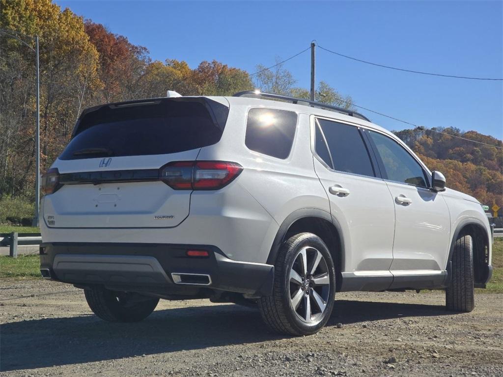 used 2023 Honda Pilot car, priced at $35,980