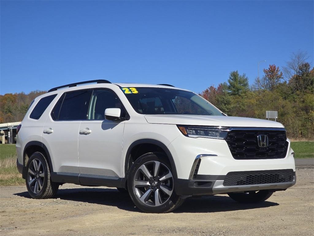 used 2023 Honda Pilot car, priced at $35,980
