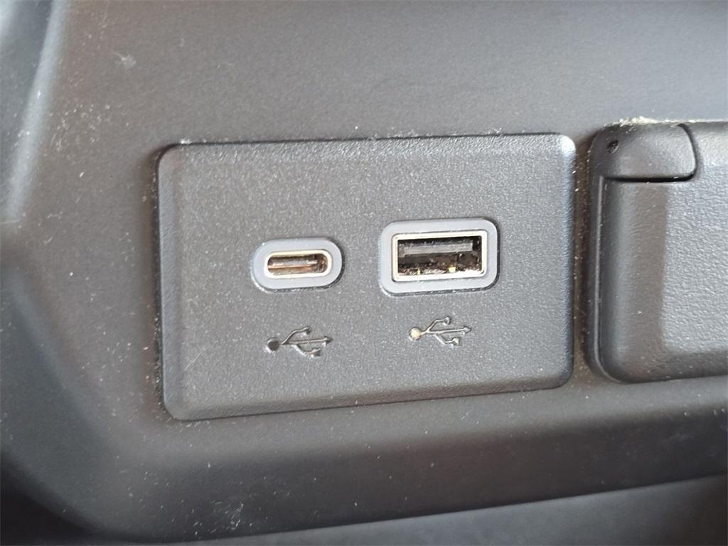 used 2021 Chevrolet Silverado 1500 car, priced at $33,557