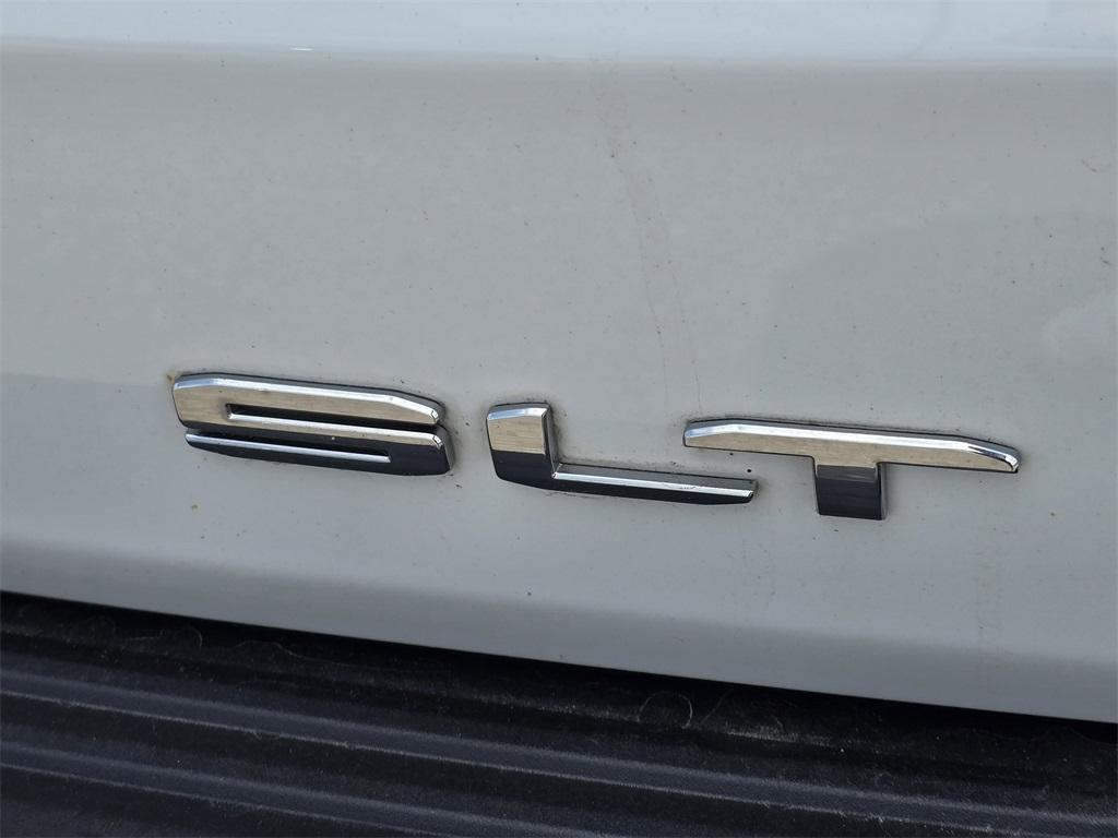used 2022 GMC Yukon XL car, priced at $50,932
