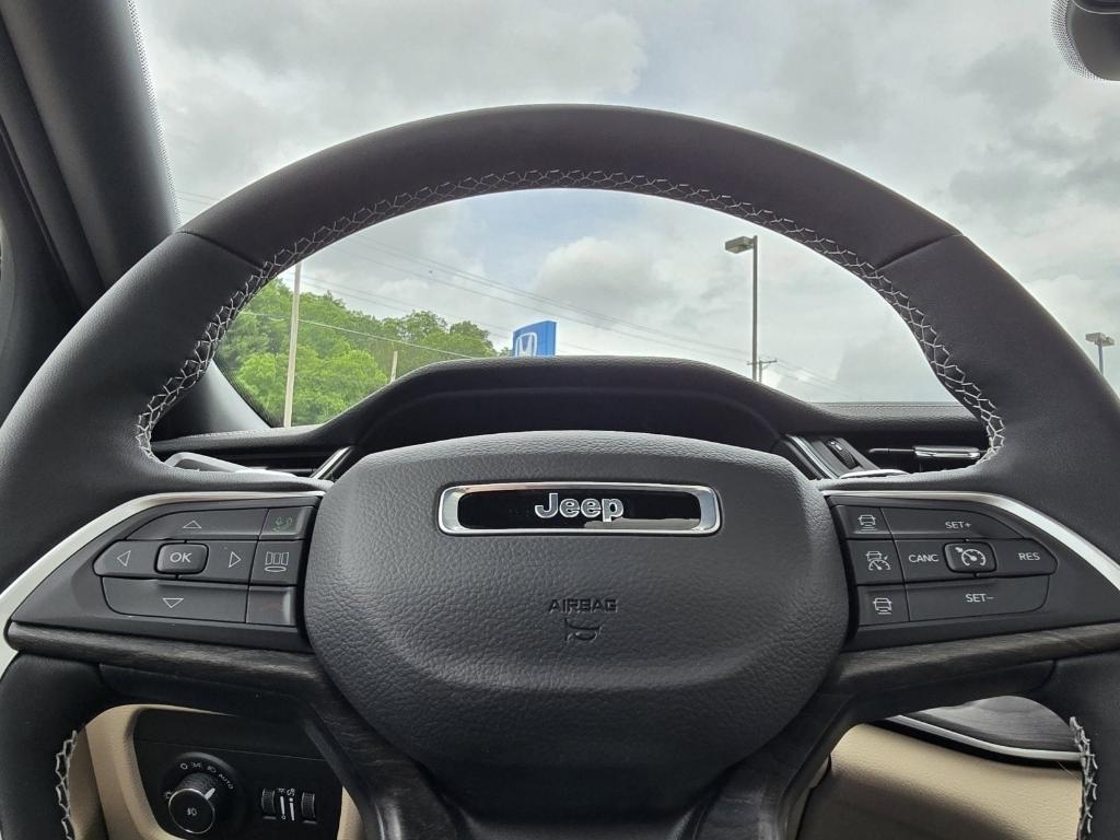 new 2025 Jeep Grand Cherokee L car, priced at $49,480