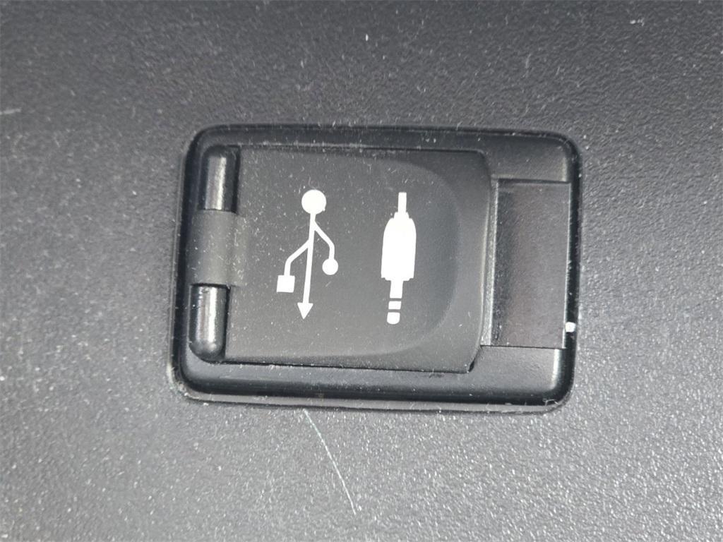 used 2016 Toyota Highlander car, priced at $17,980