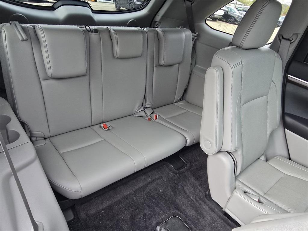 used 2016 Toyota Highlander car, priced at $17,980