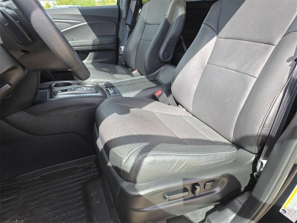 used 2023 Honda Passport car, priced at $33,540