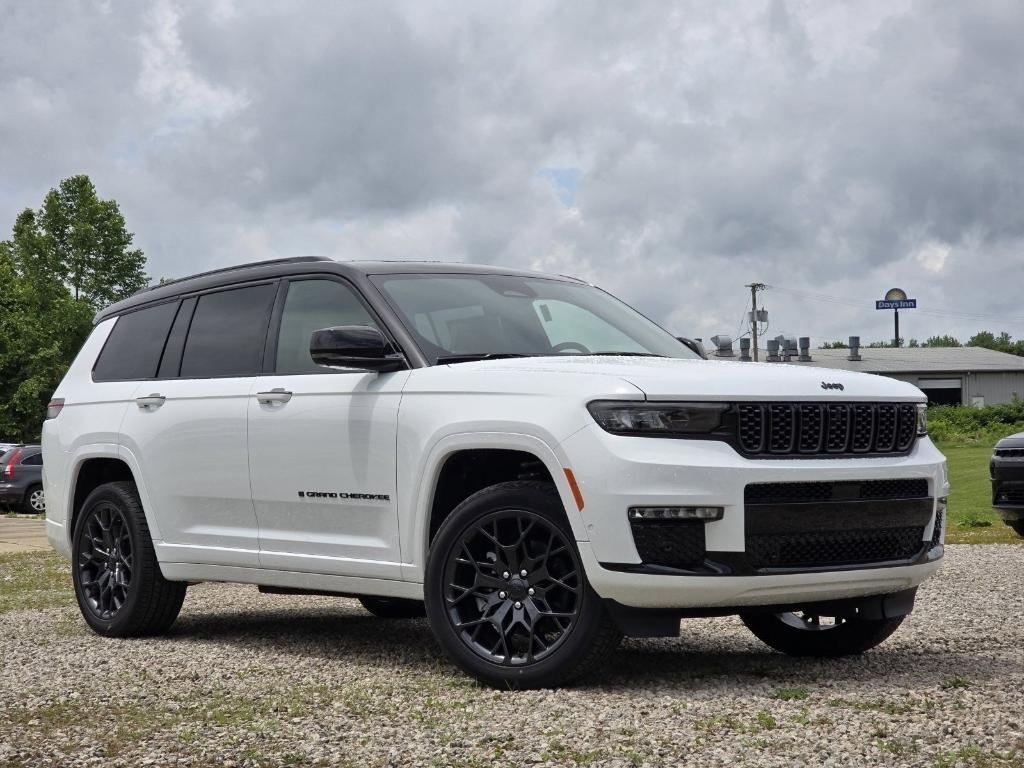 new 2025 Jeep Grand Cherokee L car, priced at $69,420
