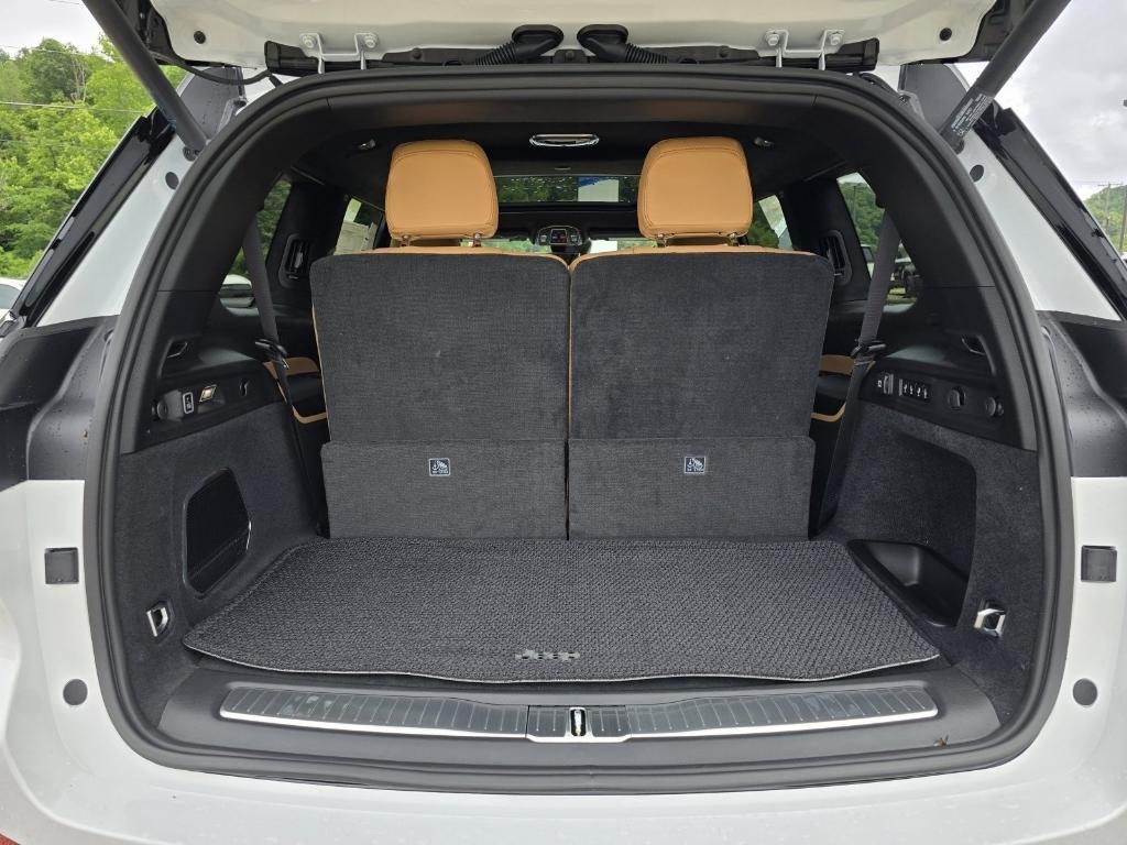 new 2025 Jeep Grand Cherokee L car, priced at $69,420