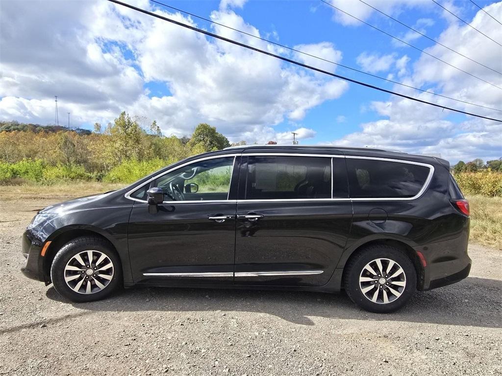 used 2020 Chrysler Pacifica car, priced at $13,980