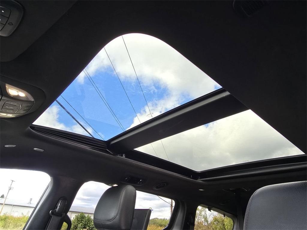 used 2020 Chrysler Pacifica car, priced at $13,980