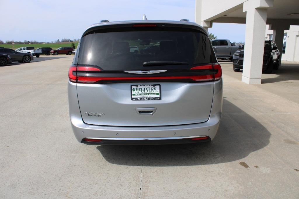 used 2021 Chrysler Pacifica car, priced at $23,888