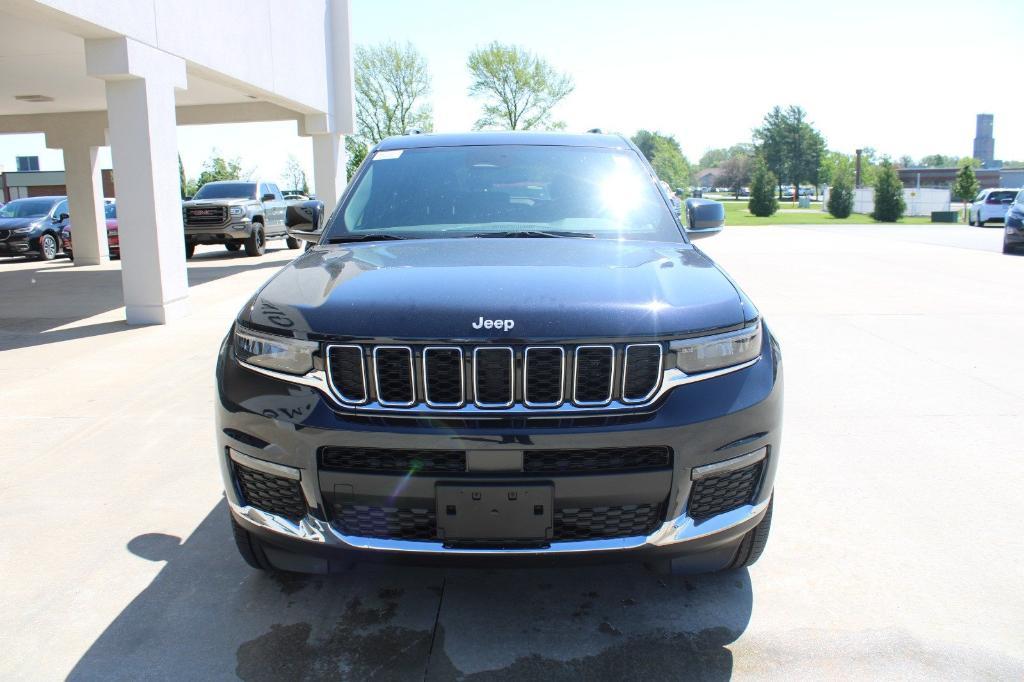 new 2024 Jeep Grand Cherokee L car, priced at $56,098