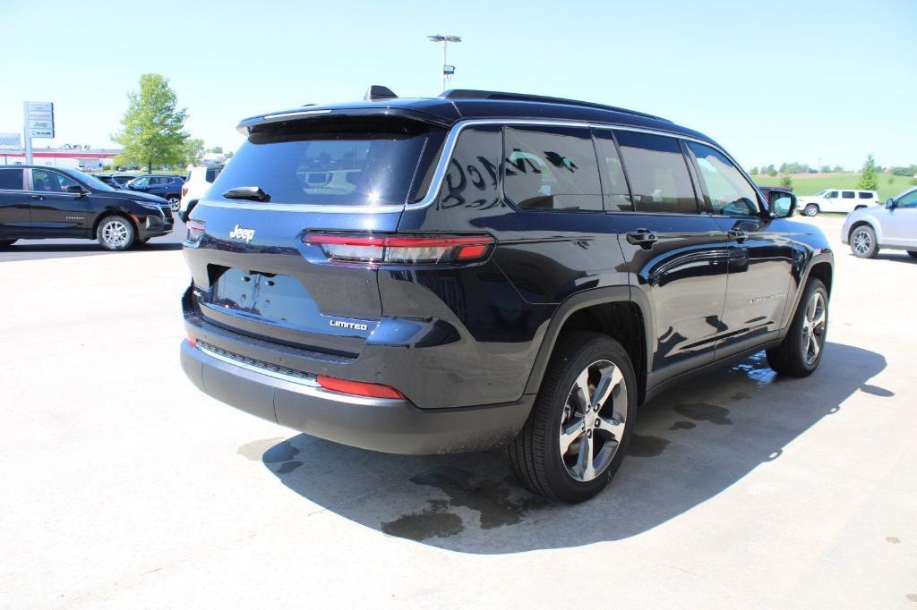 new 2024 Jeep Grand Cherokee L car, priced at $56,098