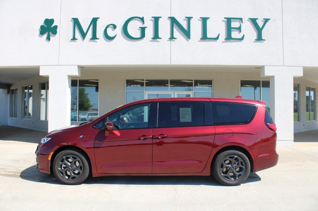 used 2022 Chrysler Pacifica Hybrid car, priced at $31,995