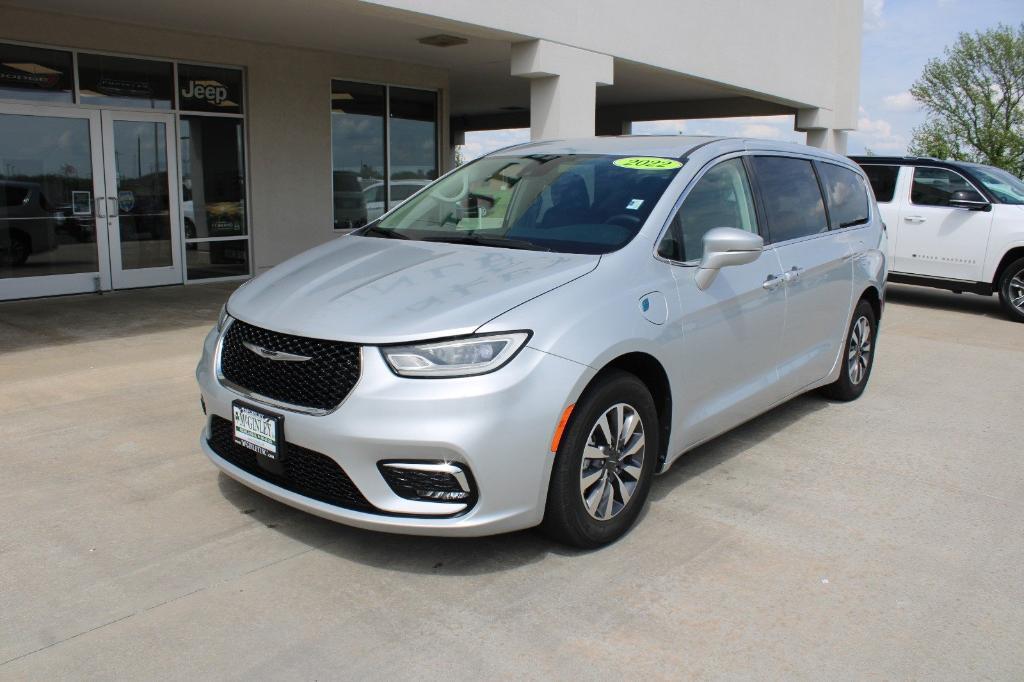 used 2022 Chrysler Pacifica Hybrid car, priced at $27,888