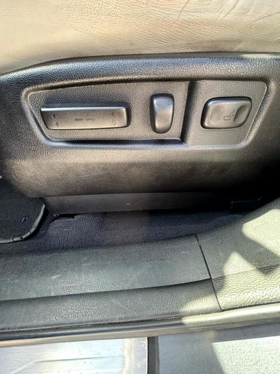 used 2011 Acura MDX car, priced at $15,100