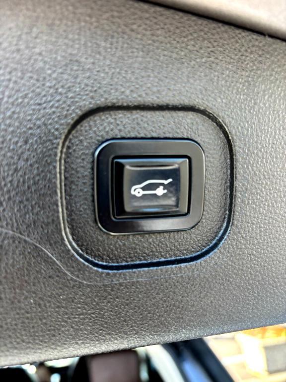 used 2011 Chevrolet Equinox car, priced at $15,455
