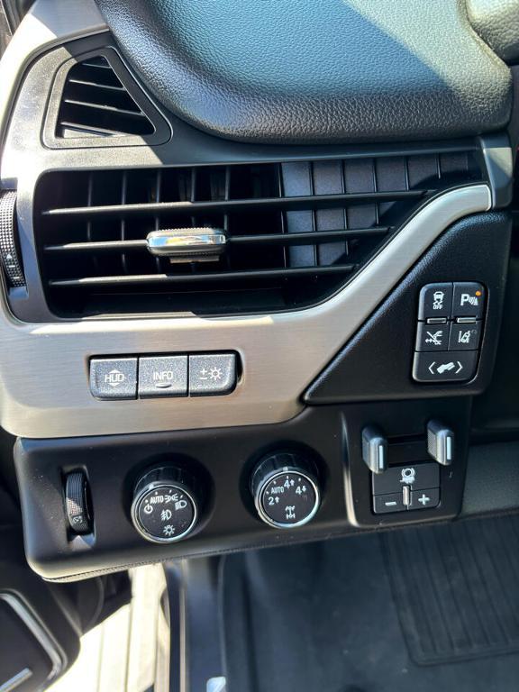 used 2015 GMC Yukon car, priced at $25,155