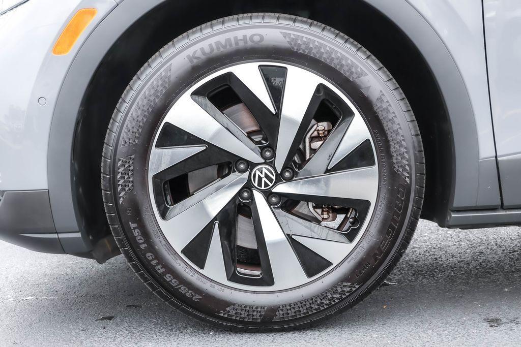 used 2023 Volkswagen ID.4 car, priced at $23,729