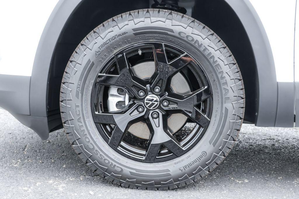 new 2025 Volkswagen Atlas car, priced at $43,647