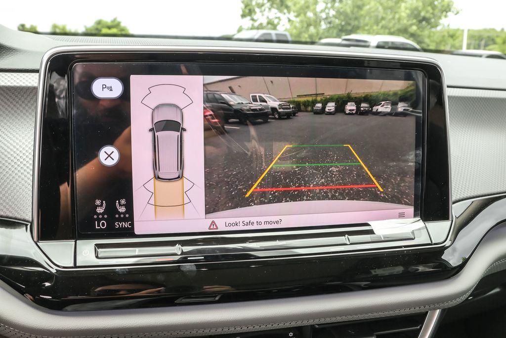 new 2025 Volkswagen Atlas car, priced at $43,647