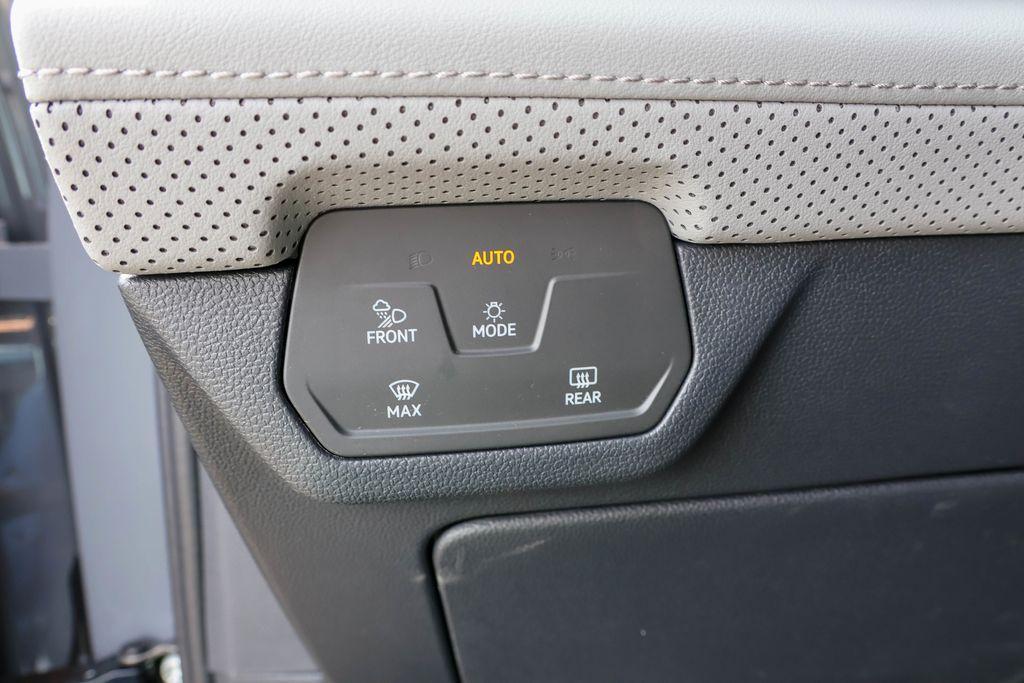 new 2025 Volkswagen Atlas car, priced at $45,341