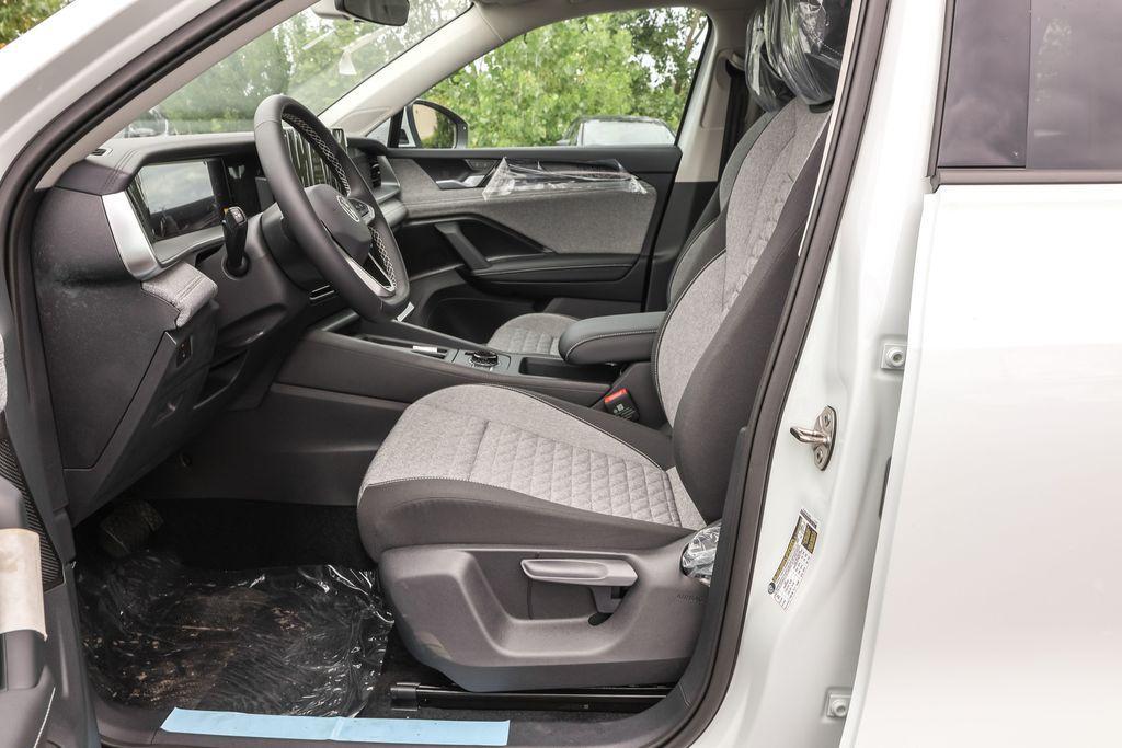 new 2025 Volkswagen Tiguan car, priced at $31,451