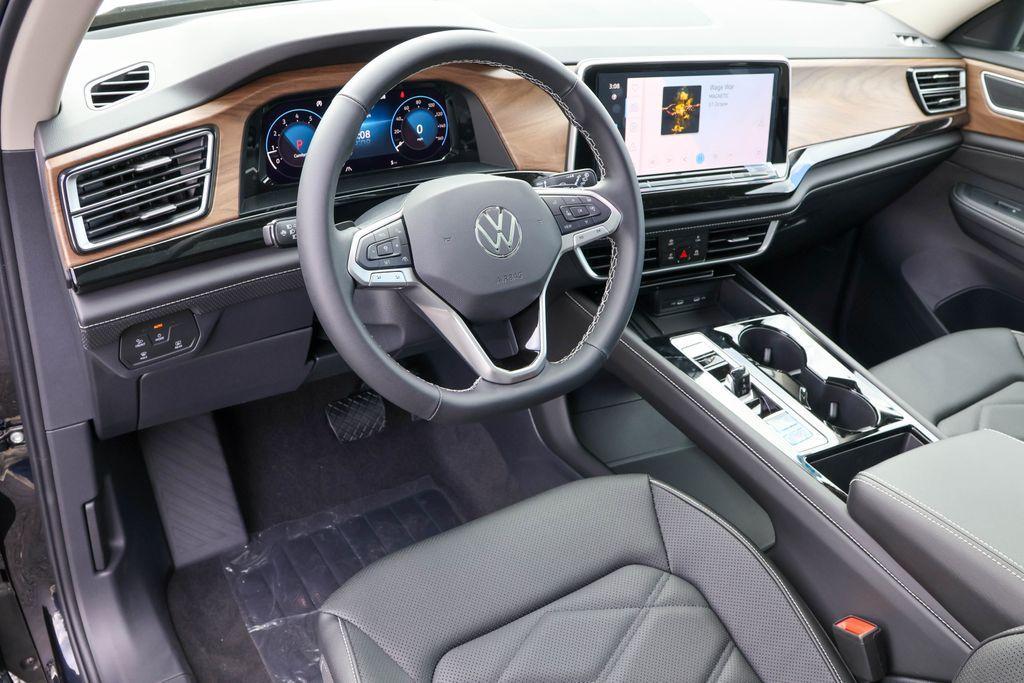 new 2025 Volkswagen Atlas car, priced at $45,073