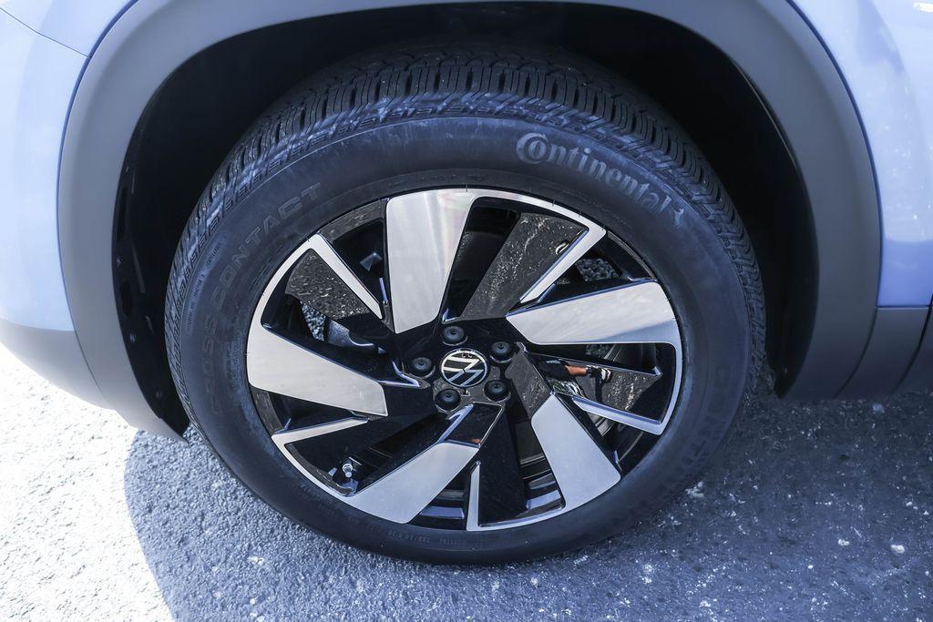 new 2025 Volkswagen Atlas Cross Sport car, priced at $42,596