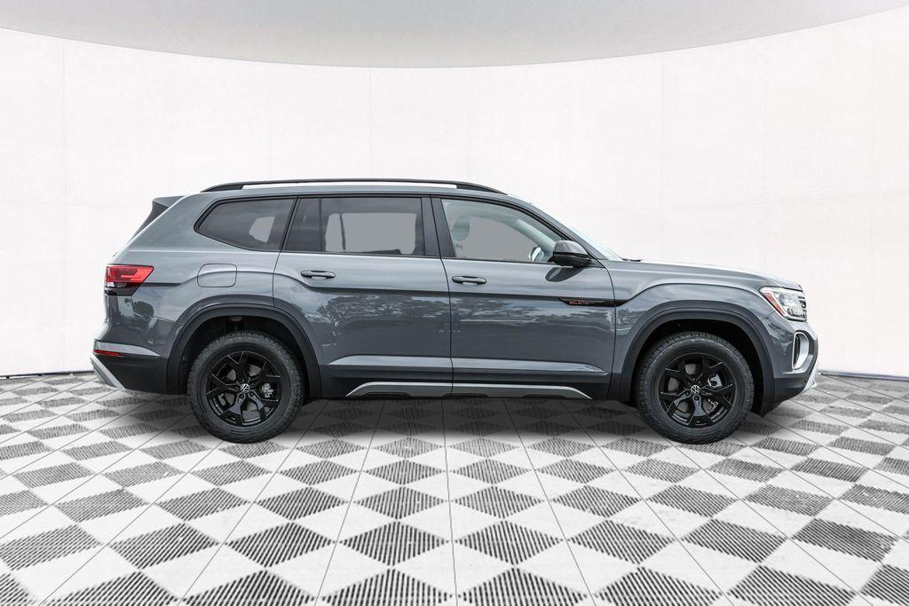 new 2025 Volkswagen Atlas car, priced at $44,189