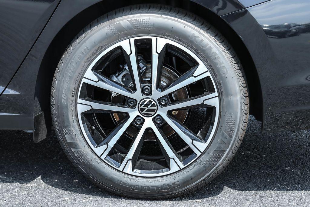 new 2025 Volkswagen Jetta car, priced at $24,682