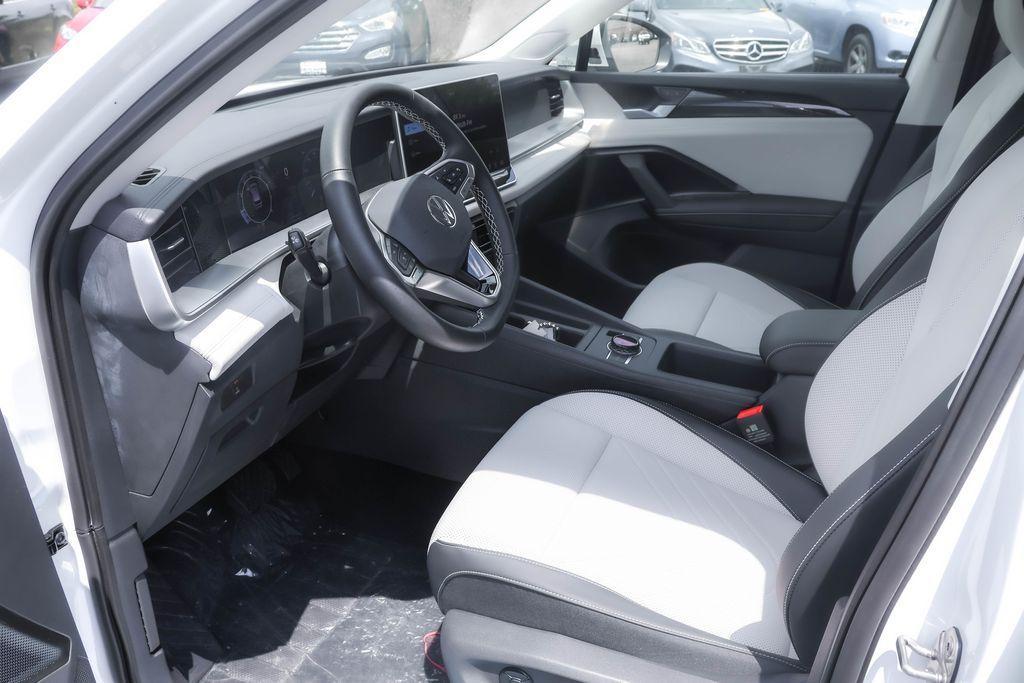 new 2025 Volkswagen Tiguan car, priced at $33,927
