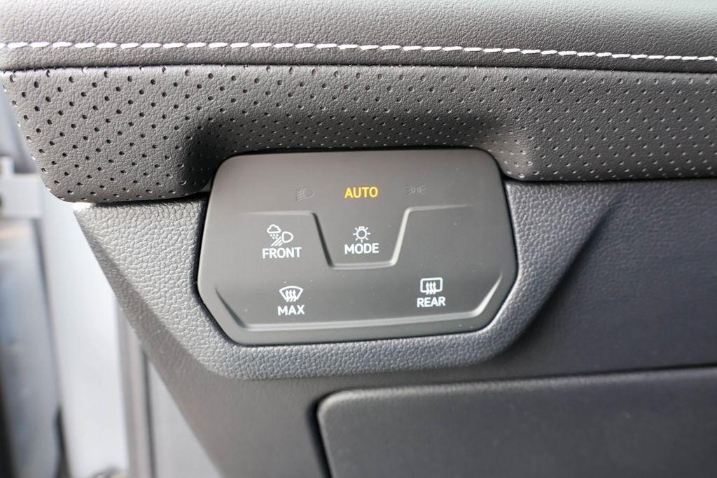 new 2025 Volkswagen Atlas car, priced at $42,431