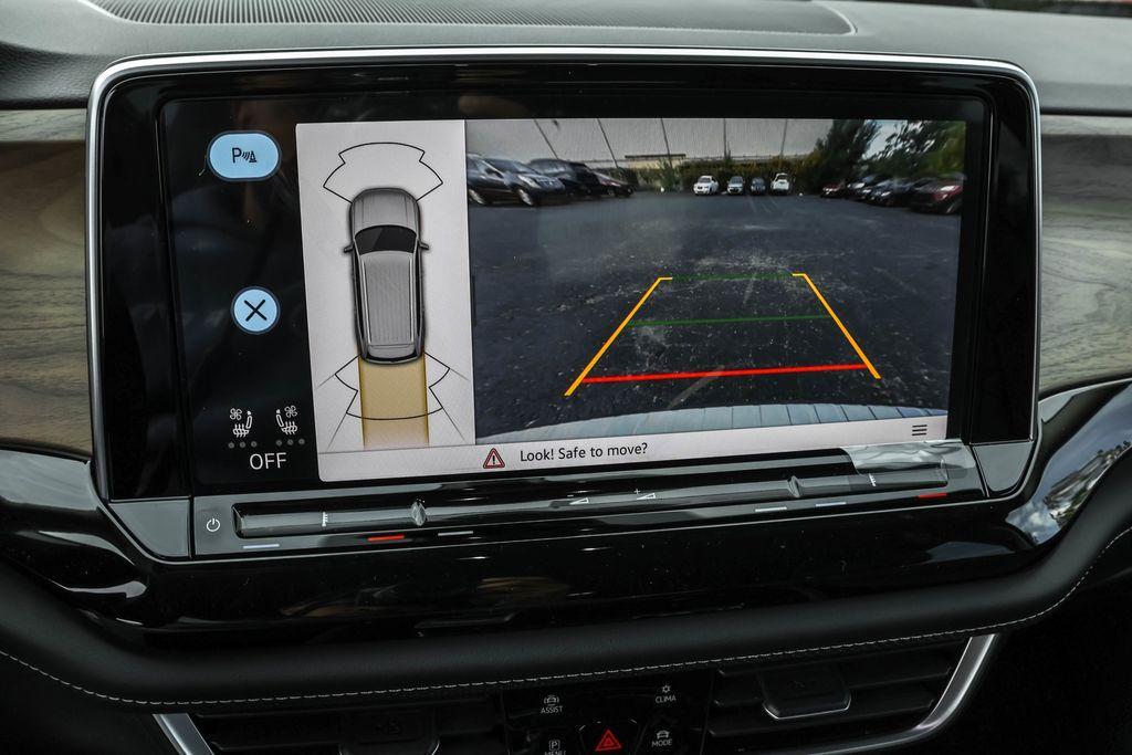 new 2026 Volkswagen Atlas car, priced at $46,076