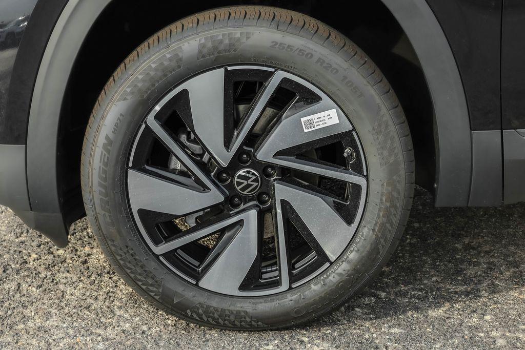 new 2026 Volkswagen Atlas car, priced at $46,076