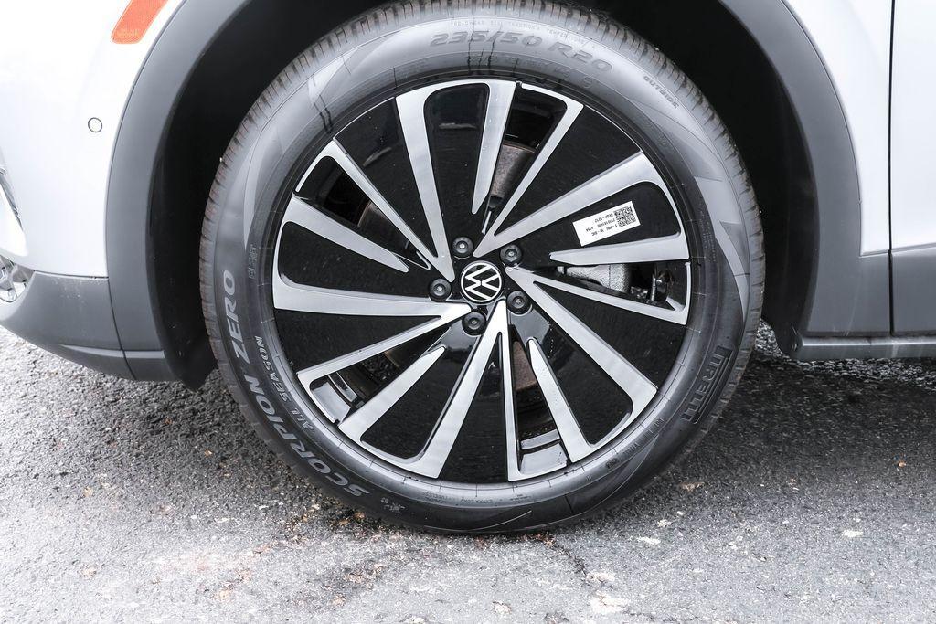 new 2025 Volkswagen ID.4 car, priced at $44,495