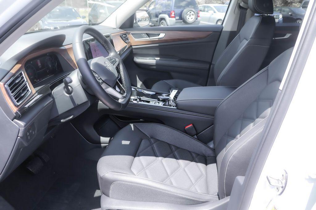 new 2025 Volkswagen Atlas car, priced at $41,029