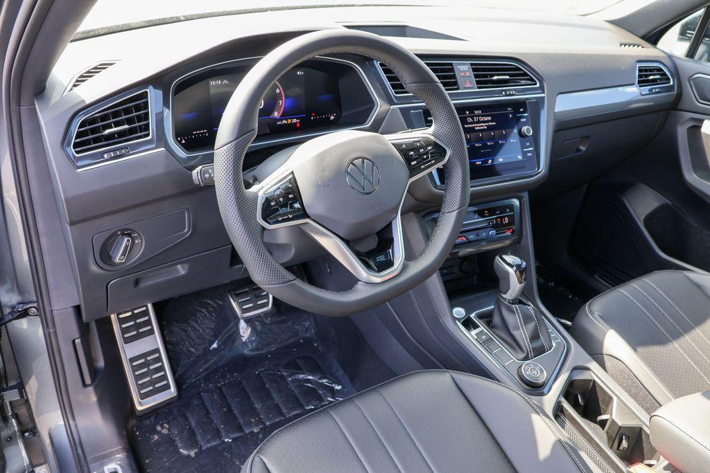 new 2024 Volkswagen Tiguan car, priced at $32,774