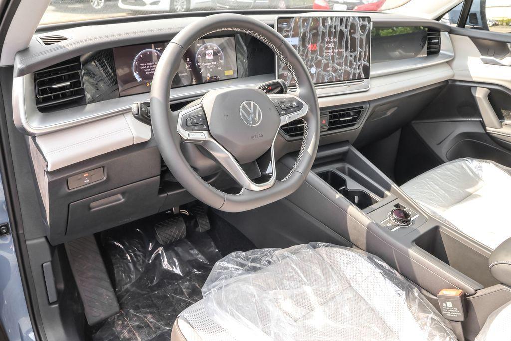 new 2025 Volkswagen Tiguan car, priced at $36,122