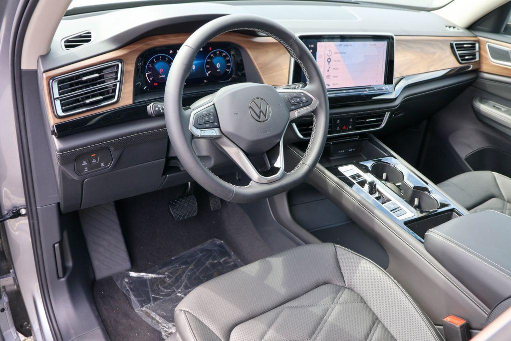 new 2024 Volkswagen Atlas car, priced at $39,911